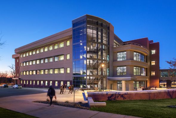 南伊利诺伊大学爱德华兹维尔